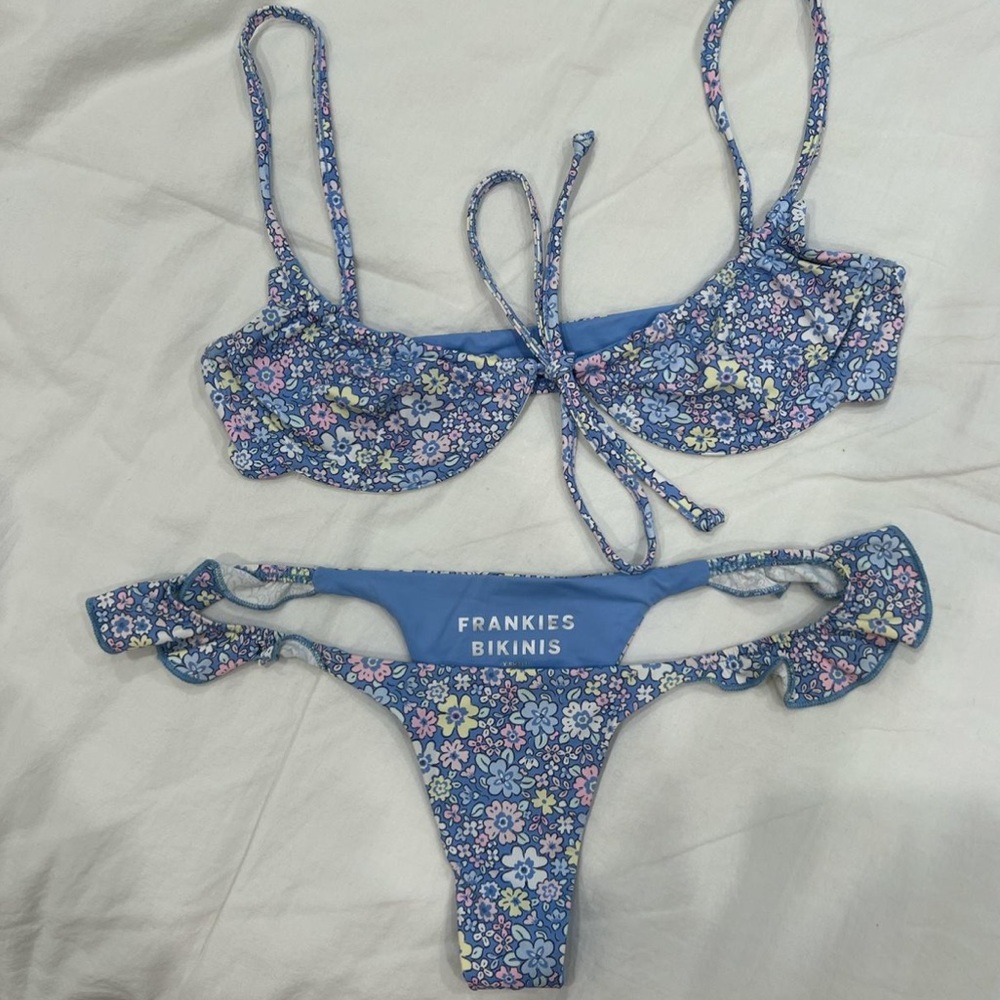 Brand new without tags Frankie’s bikini set.